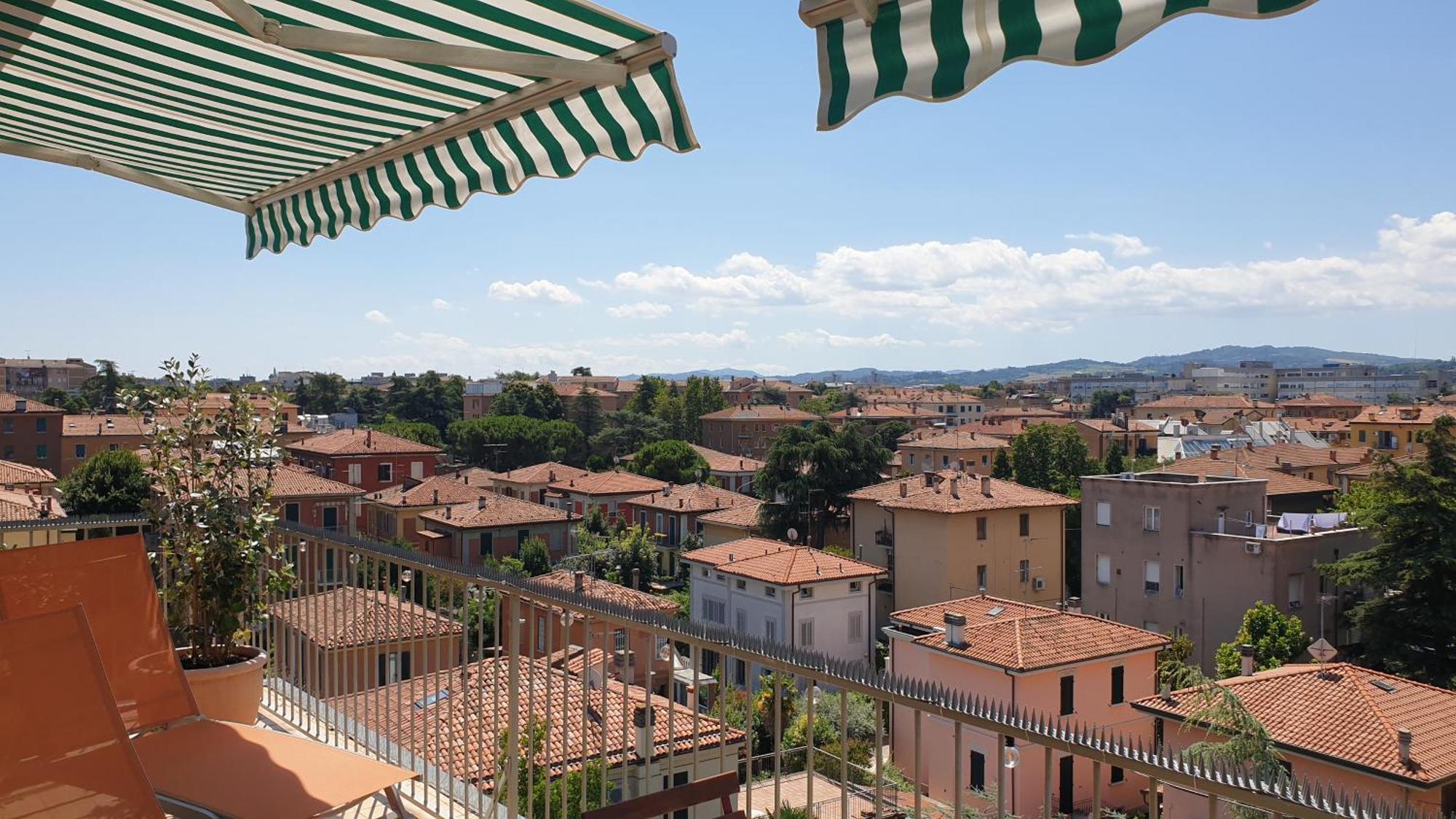 Bellavista Panoramic Terrace Appartamento Con Terrazza Zona Sant Orsola Bolonha Exterior foto